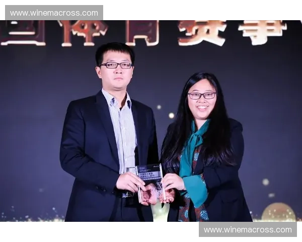 体育公关策略与品牌价值塑造:提升体育赛事影响力与公众认知的有效路径 体育公关策略与品牌价值塑造:提升体育赛事影响力与公众认知的有效路径